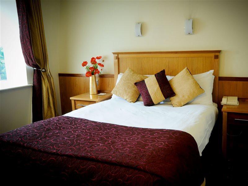 County Leitrim Bush Hotel מראה חיצוני תמונה