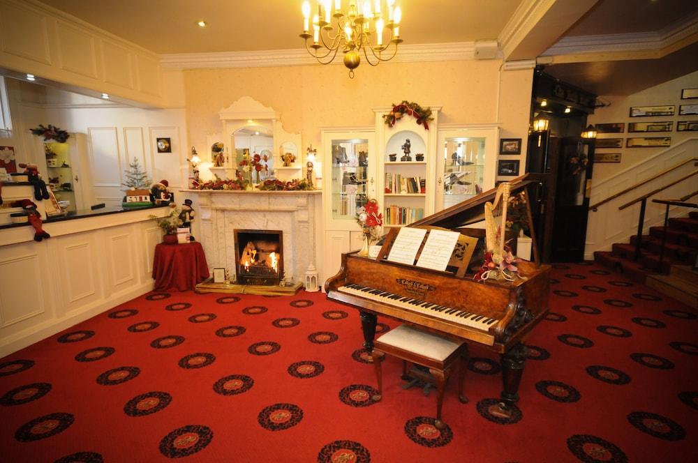 County Leitrim Bush Hotel מראה חיצוני תמונה
