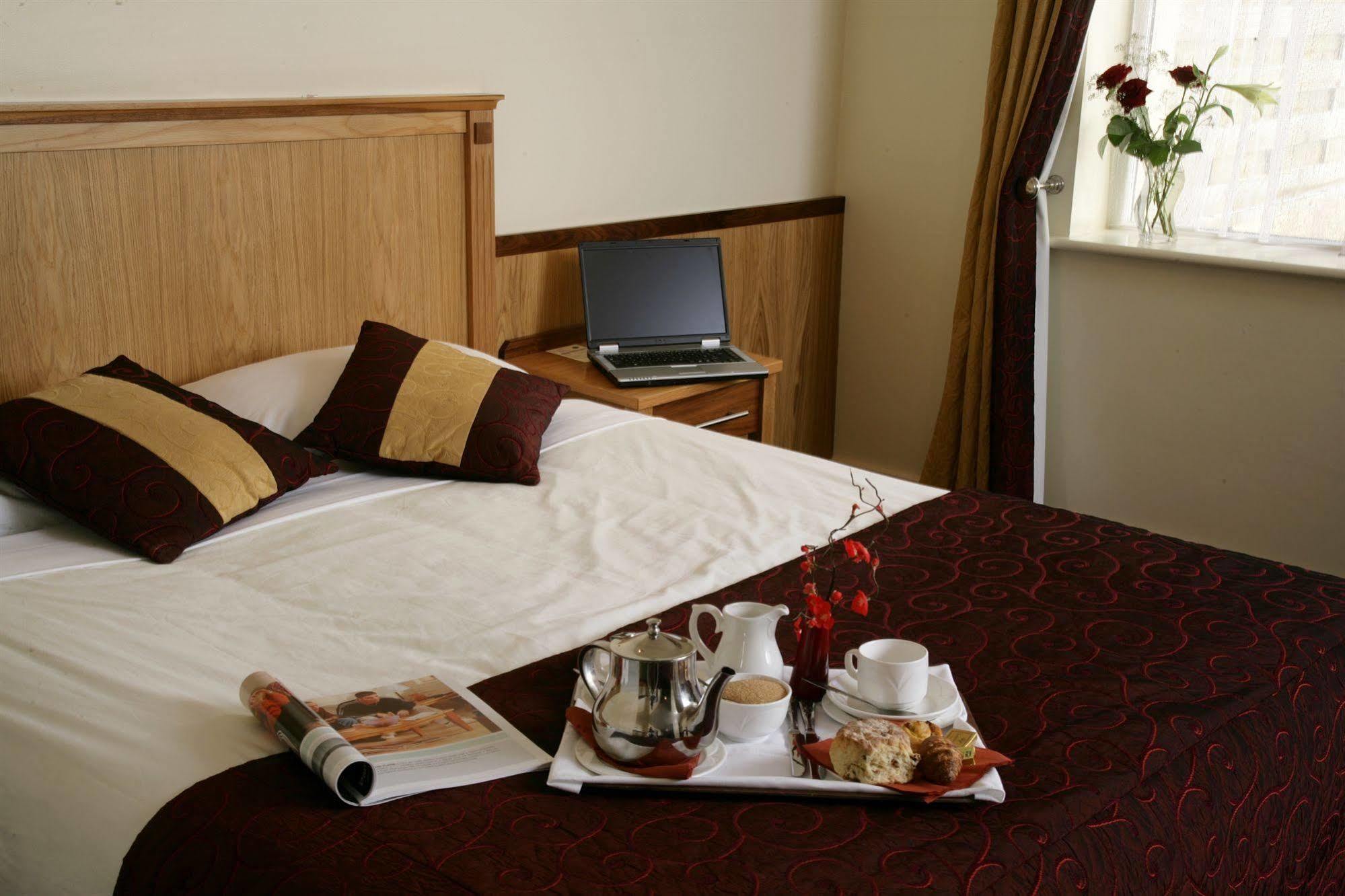 County Leitrim Bush Hotel מראה חיצוני תמונה